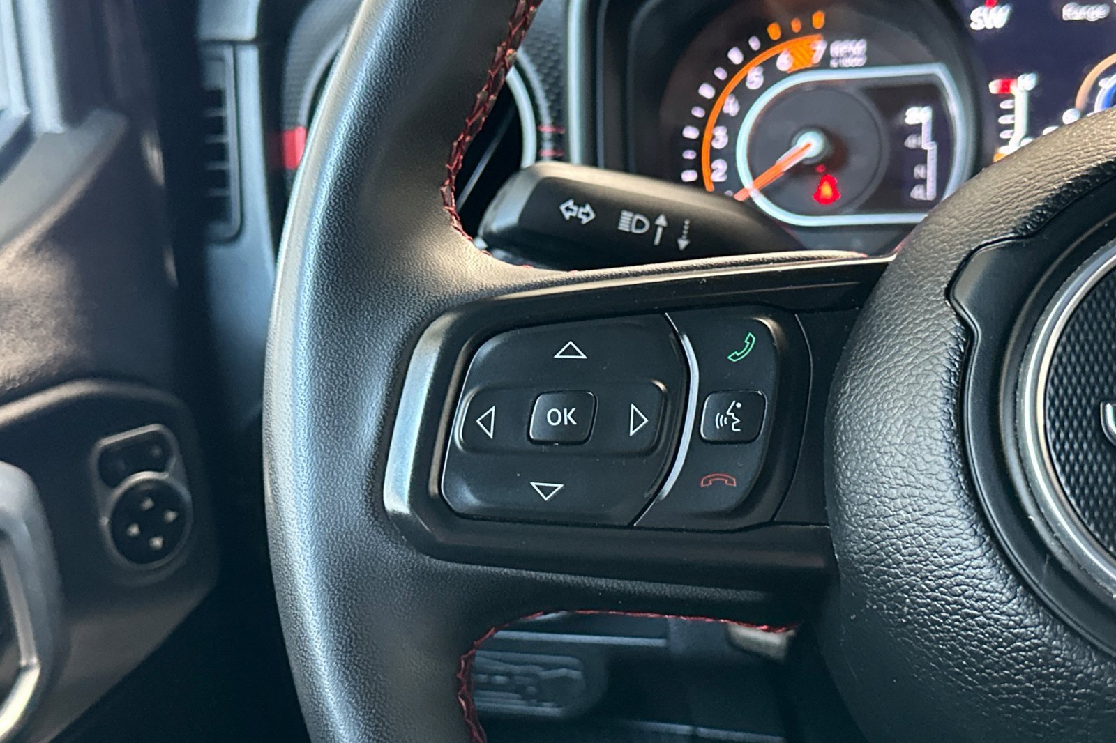 Used 2024 Jeep Wrangler Rubicon w/ Convenience Group image 37