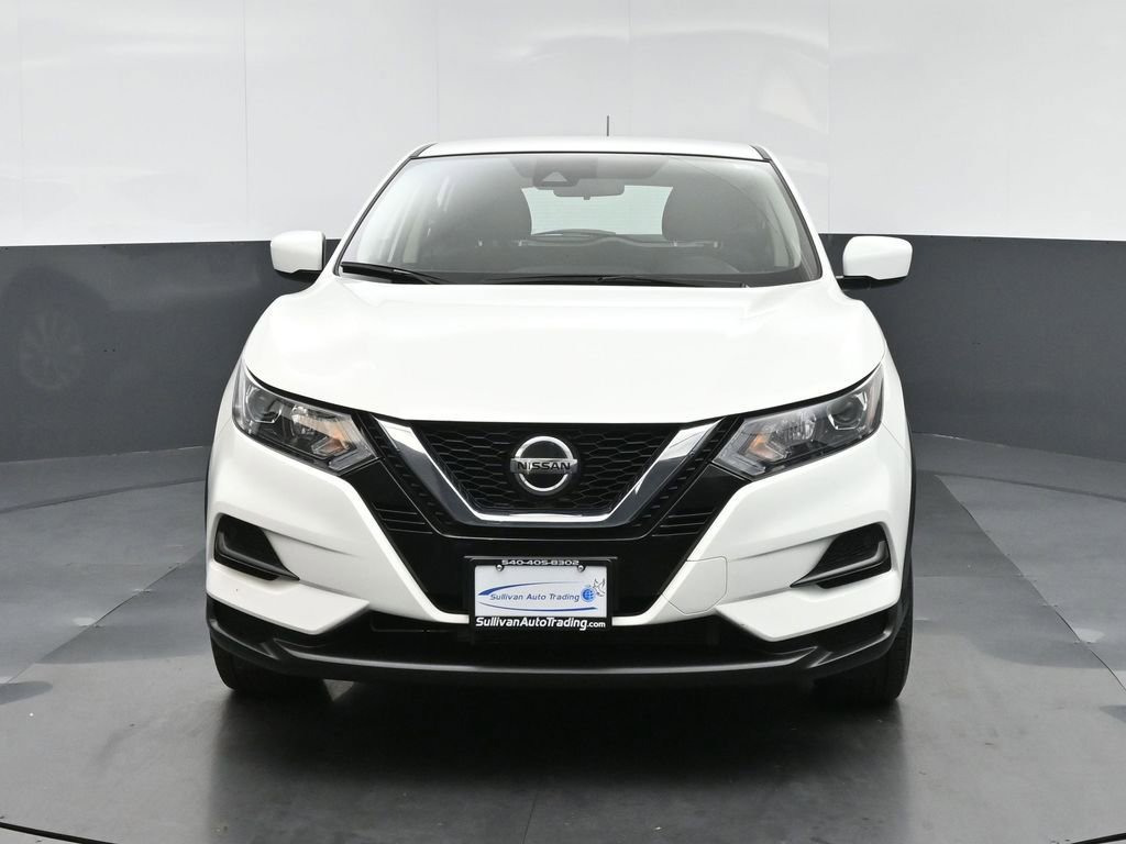 Used 2022 Nissan Rogue Sport S image 2