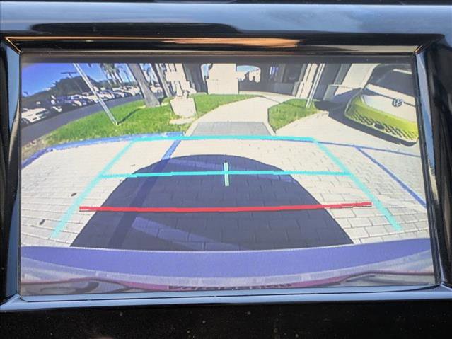 Used 2019 Toyota Camry LE image 20