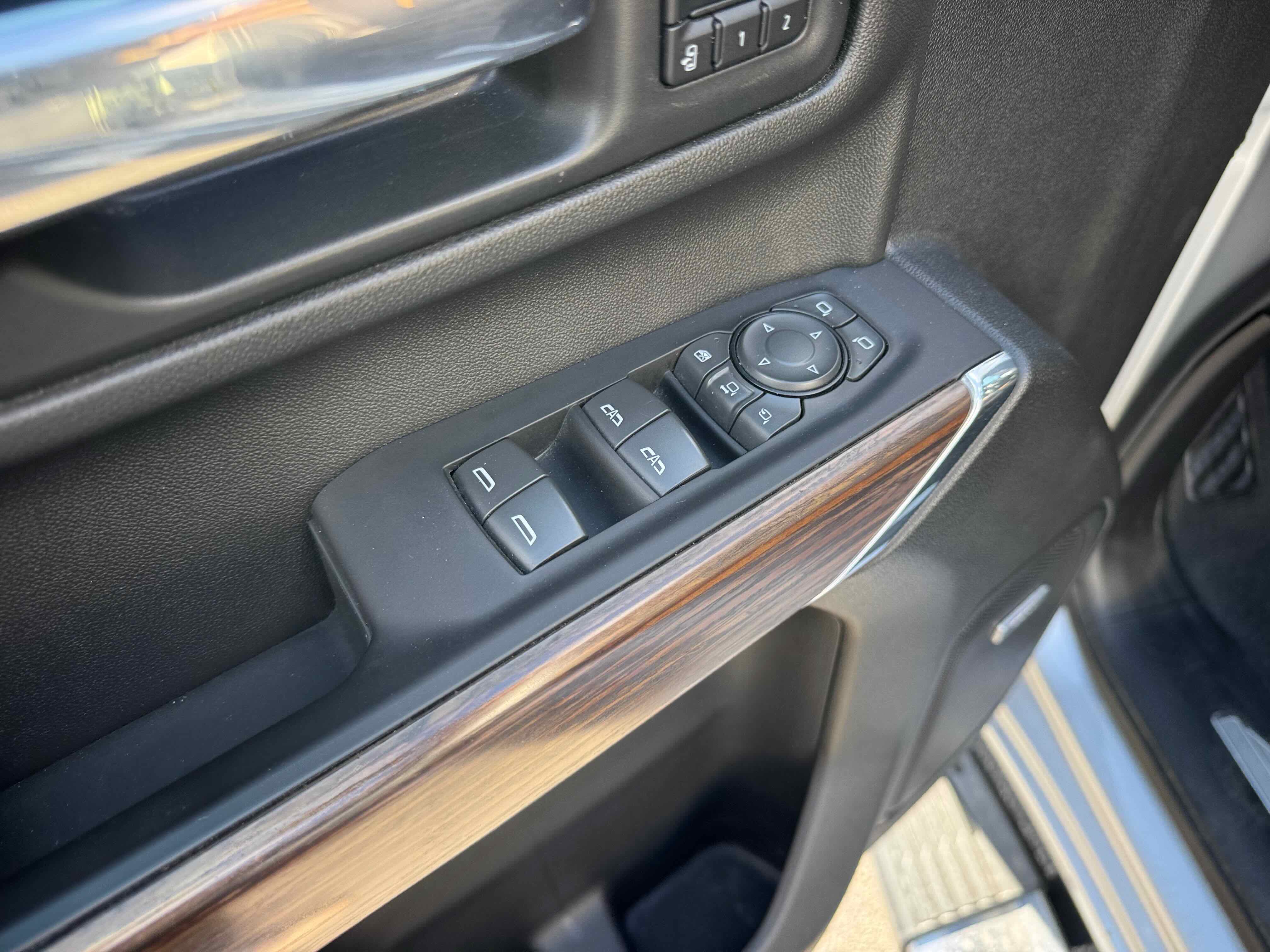 Used 2023 Chevrolet Silverado 3500 High Country w/ Z71 Off-Road Package image 18