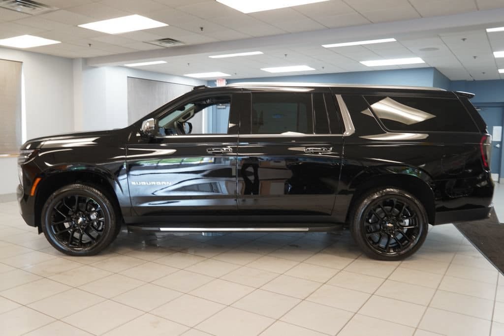 New 2026 Chevrolet Suburban Premier AWD/4WD image 2