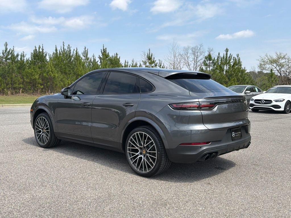 Used 2021 Porsche Cayenne Coupe image 9