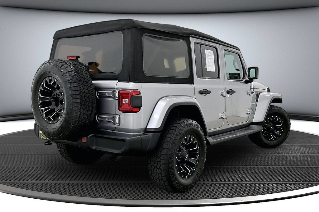 Used 2019 Jeep Wrangler Unlimited Sahara AWD/4WD image 6