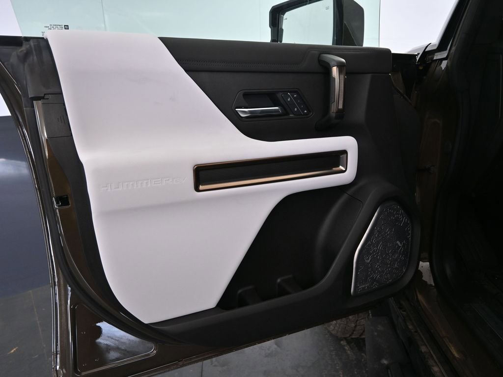New 2025 GMC Hummer EV 2X AWD/4WD image 16
