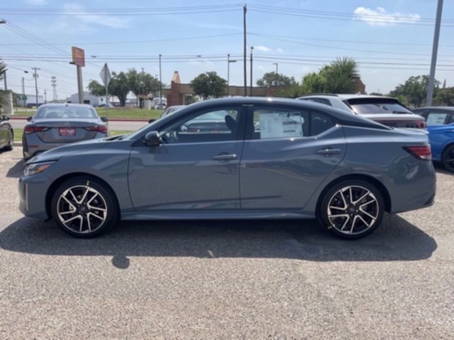 New 2025 Nissan Sentra SR w/ SR Premium Package image 4