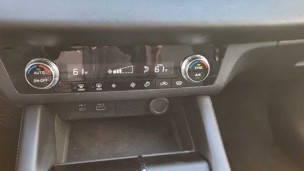 Used 2022 Mitsubishi Outlander ES image 22