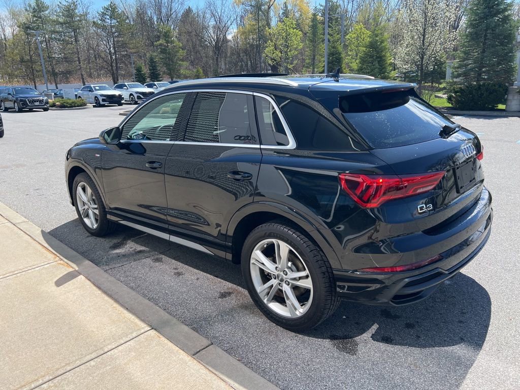 Used 2020 Audi Q3 2.0T Prestige w/ Prestige Package image 35