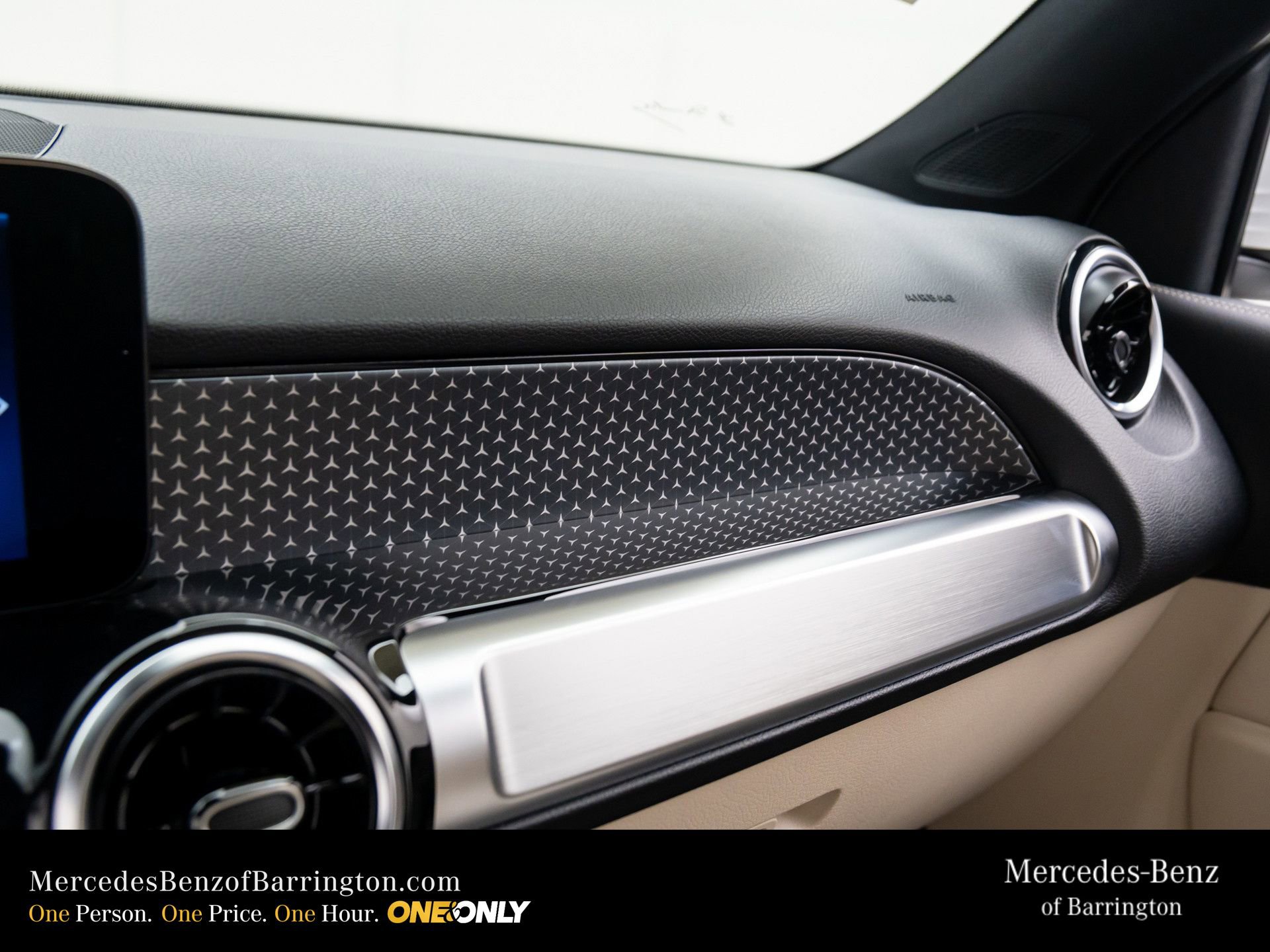 New 2026 Mercedes-Benz GLB 250 4MATIC image 30