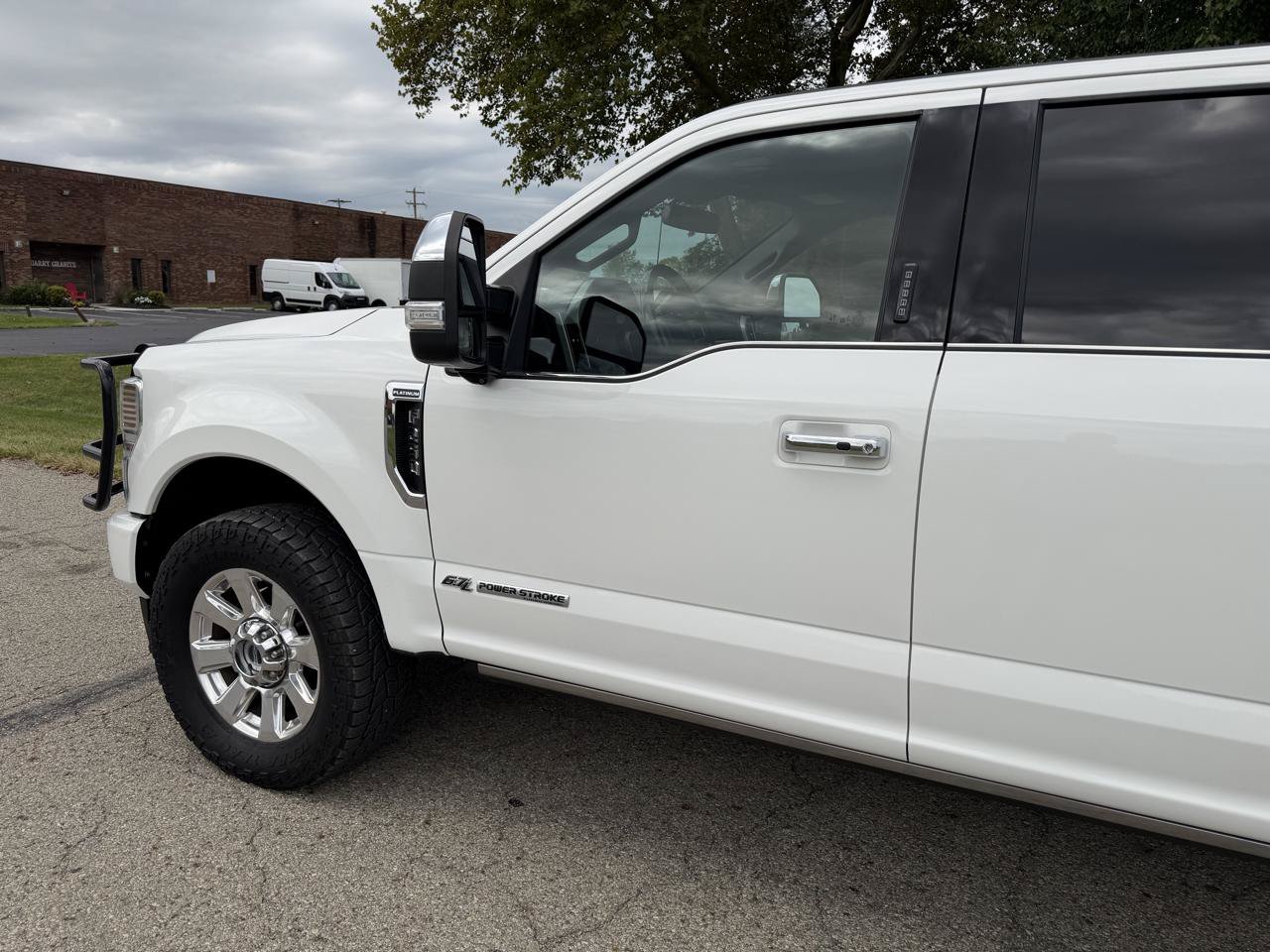 Used 2022 Ford F250 Platinum w/ FX4 Off-Road Package AWD/4WD image 16