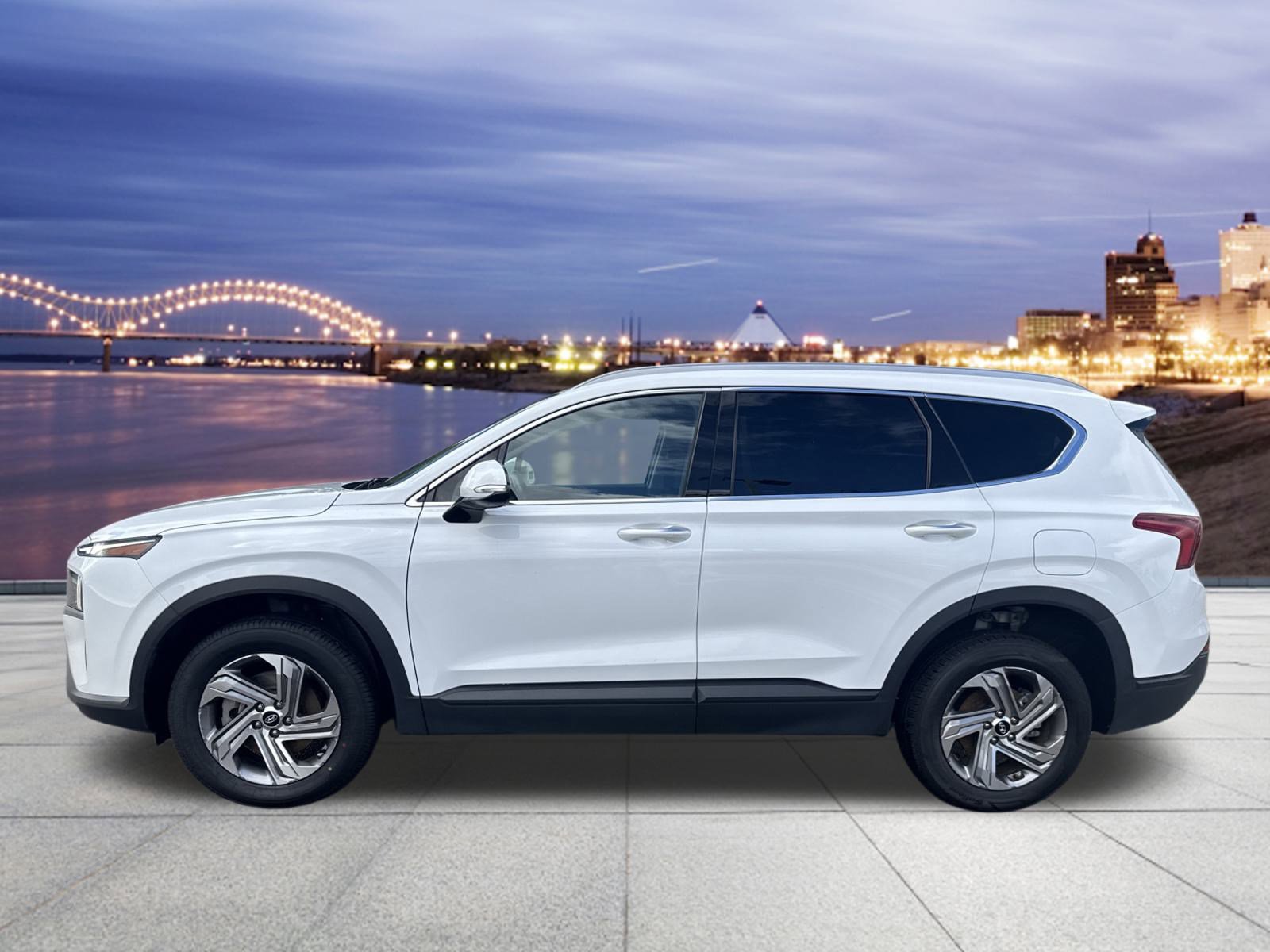 Used 2023 Hyundai Santa Fe SEL image 2