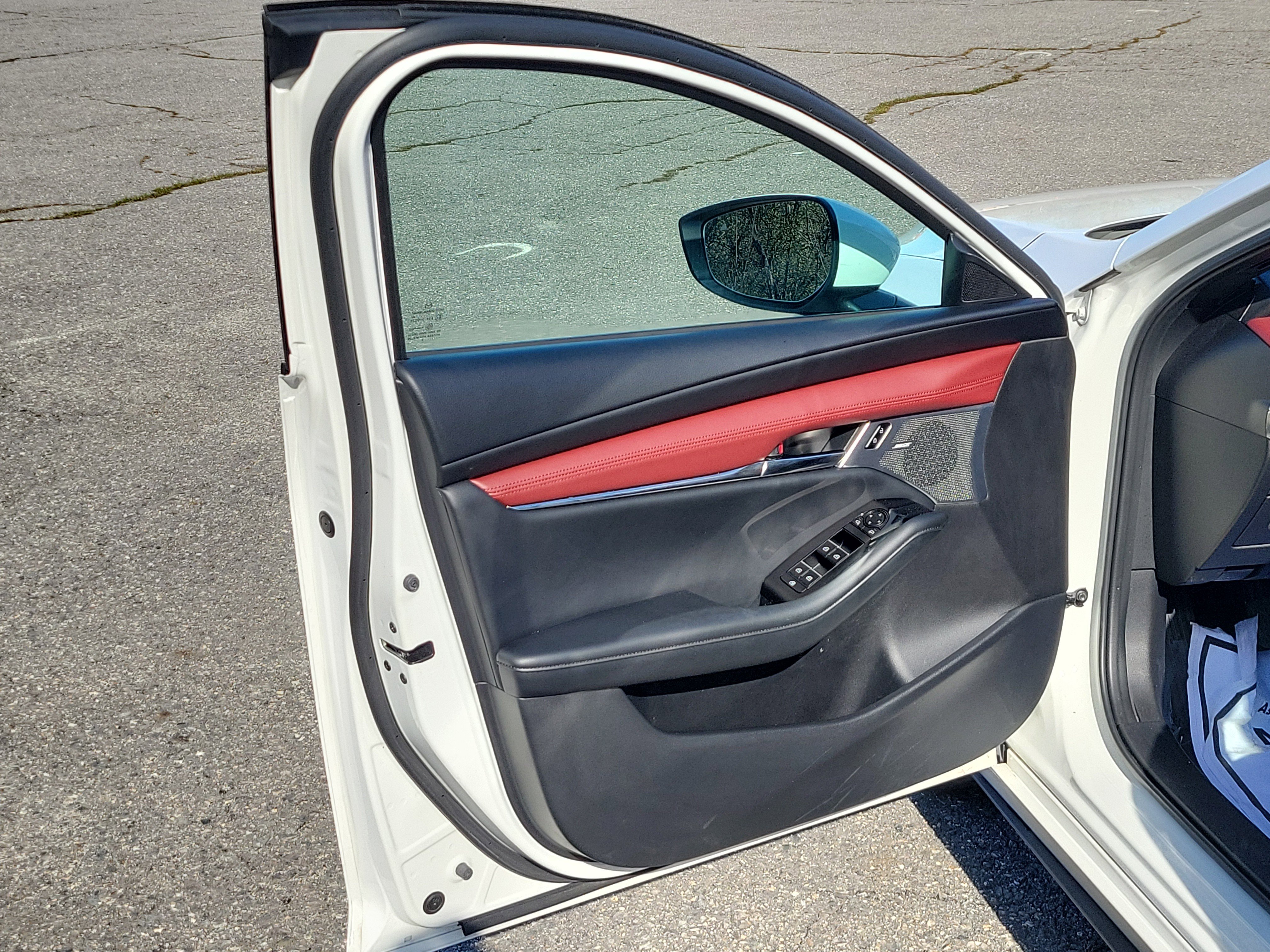 Used 2023 MAZDA MAZDA3 s FWD image 15