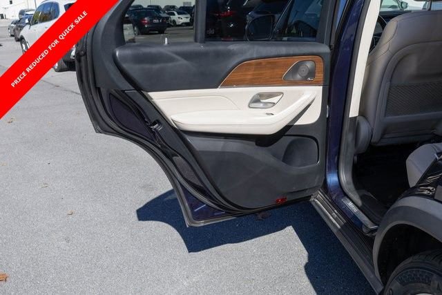 Used 2022 Mercedes-Benz GLE 350 4MATIC w/ Premium Package image 16