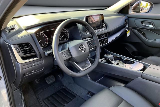 New 2026 Nissan Rogue SV image 7