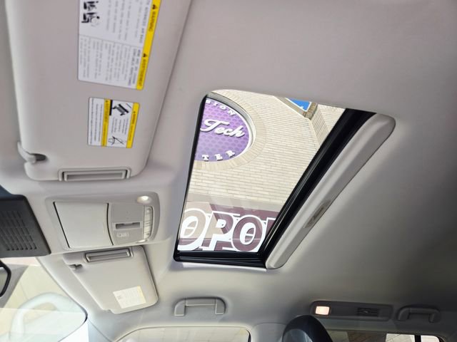 Used 2023 Nissan Armada SL w/ Captain's Chairs Package image 11