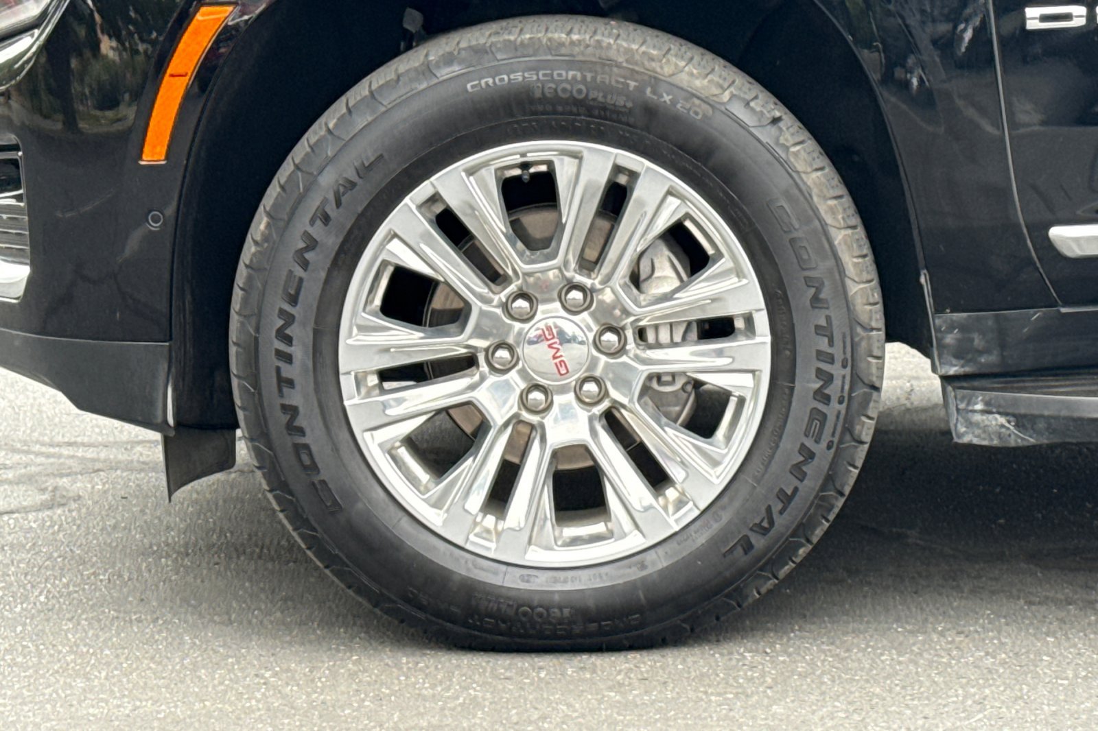 Used 2025 GMC Yukon Denali AWD/4WD image 38