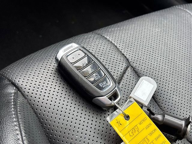 Used 2023 Hyundai Elantra Limited FWD image 23