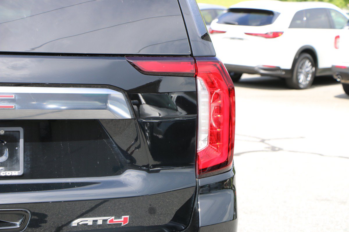 Used 2024 GMC Yukon AT4 w/ Technology Package AWD/4WD image 7