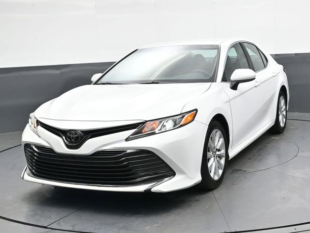 Used 2018 Toyota Camry LE FWD image 9