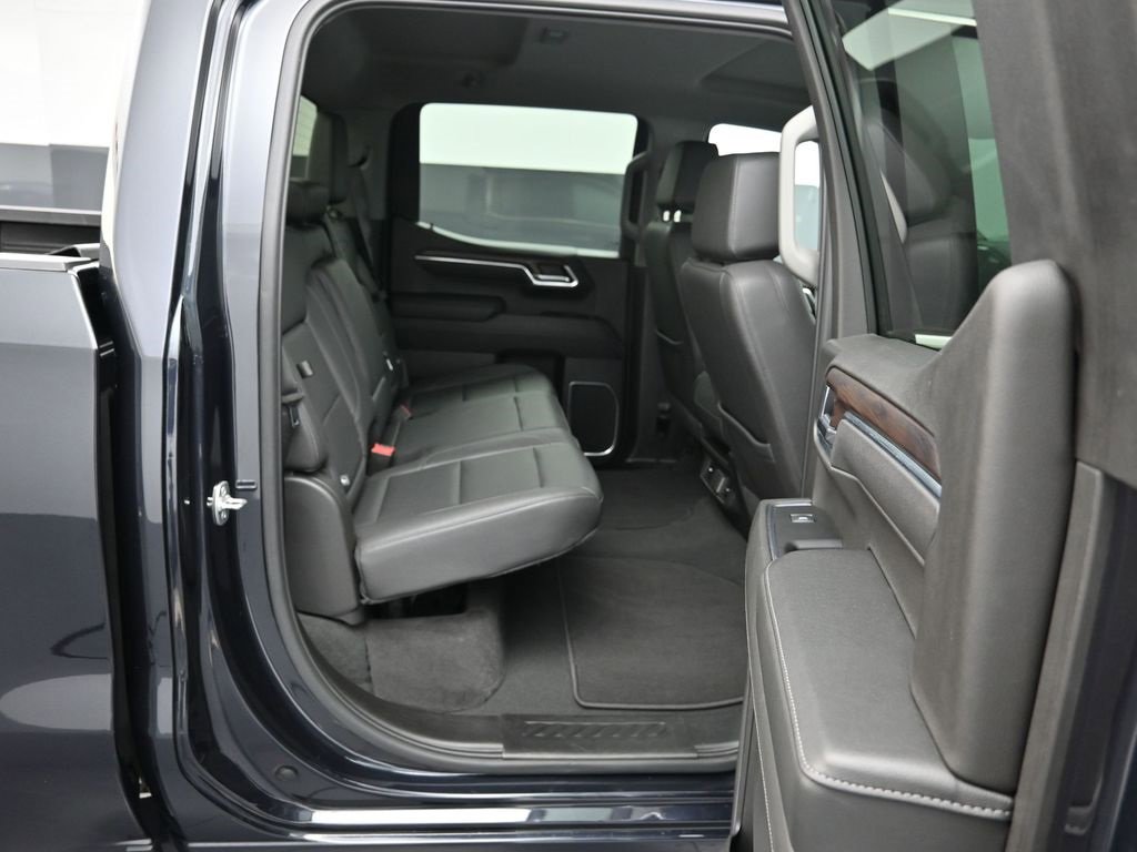 Certified 2025 GMC Sierra 1500 SLT image 26