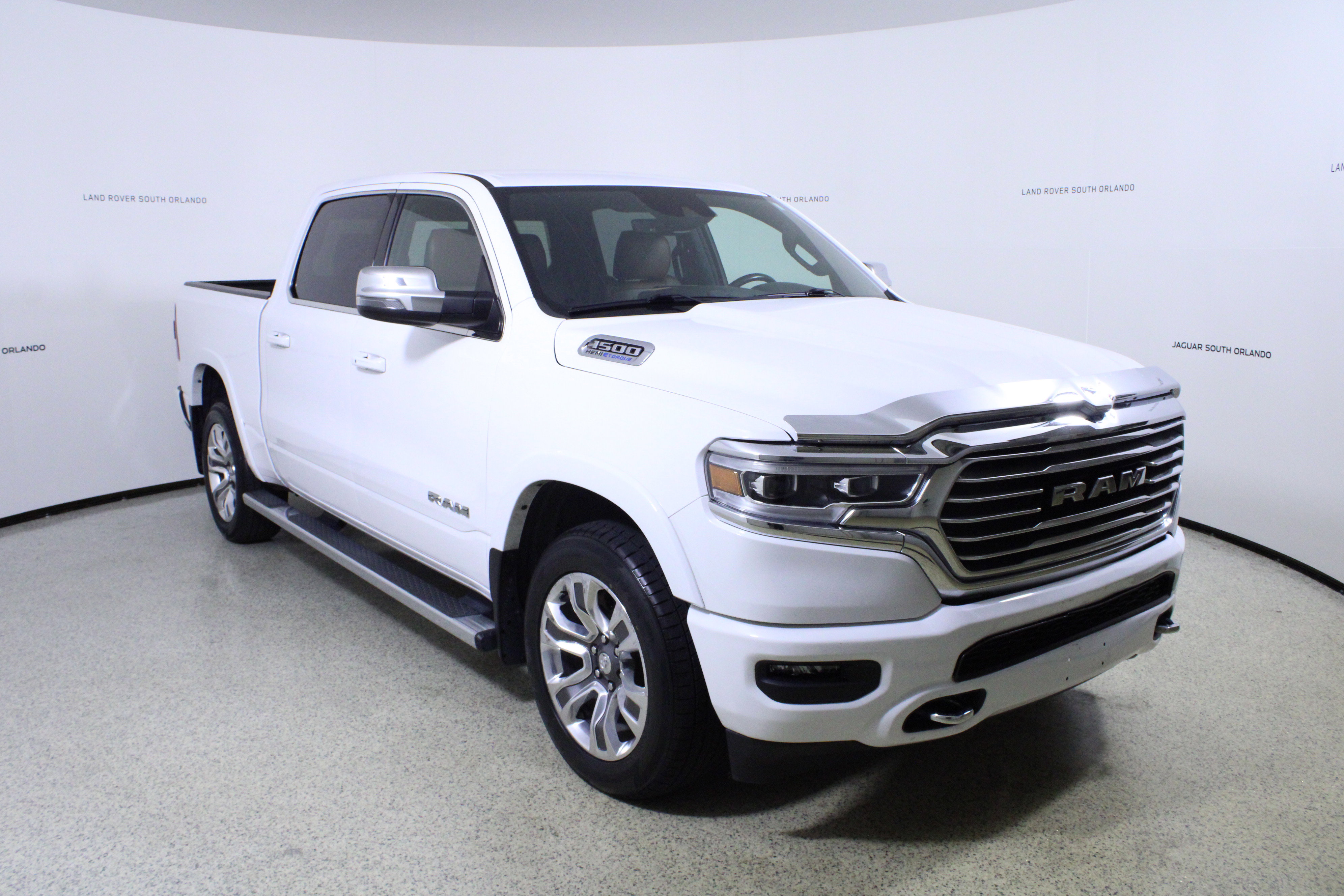 Used 2023 RAM 1500 Limited w/ Body Color Bumper Group image 3