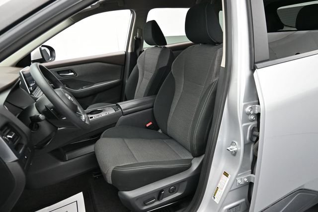 Used 2023 Nissan Rogue SV FWD image 12