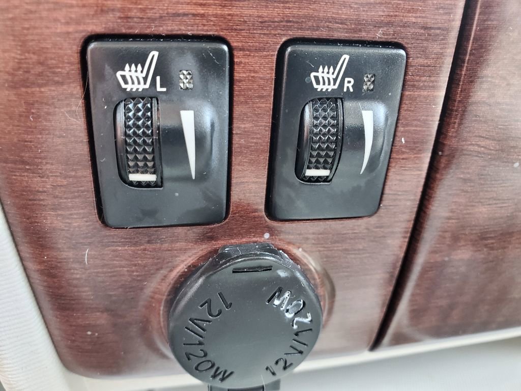 Used 2012 Toyota Sienna XLE FWD image 21