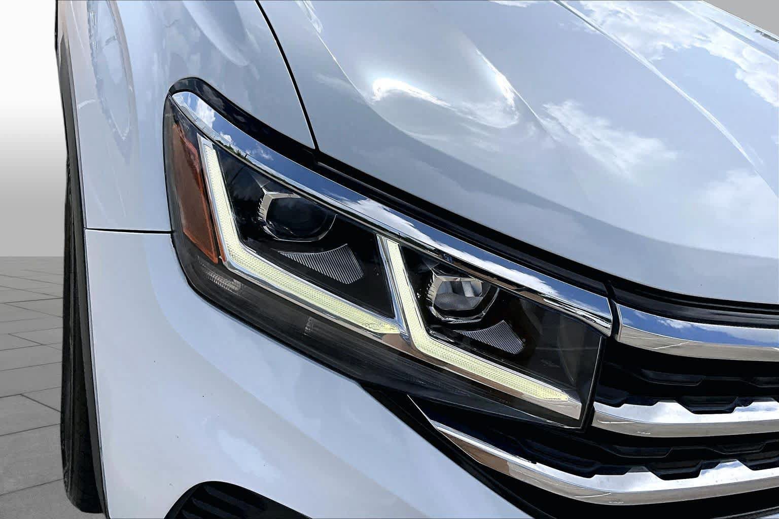 Used 2020 Volkswagen Atlas Cross Sport SEL Premium w/ Cross Sport MDO Package AWD/4WD image 27