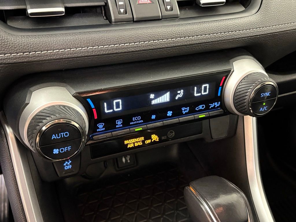 Used 2019 Toyota RAV4 XLE Premium image 29