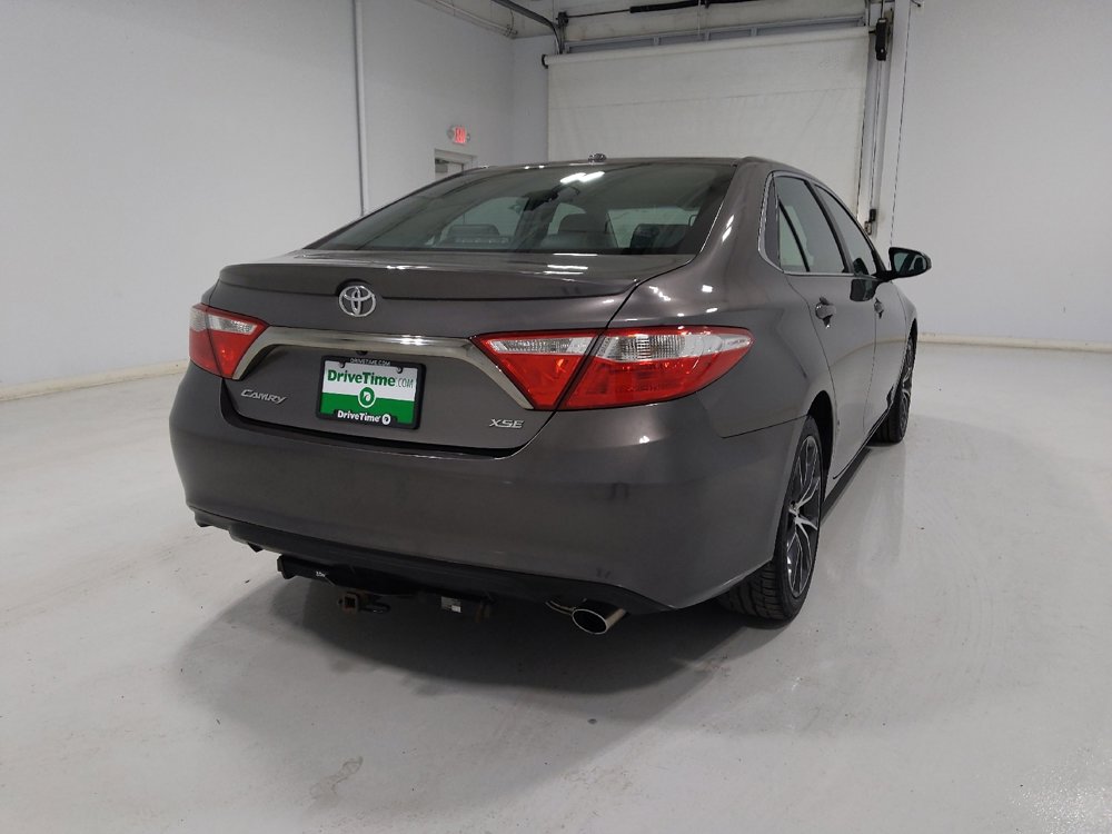 Used 2017 Toyota Camry XSE w/ Moonroof Package image 7