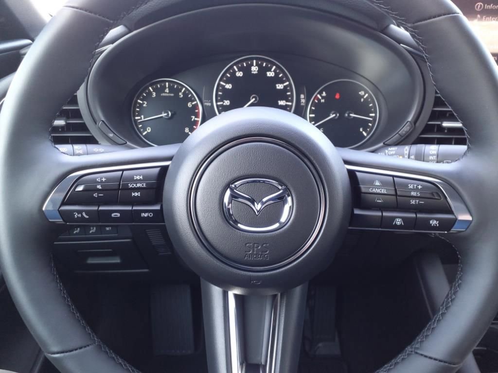 New 2024 MAZDA MAZDA3 Hatchback w/Premium Plus Pkg image 17
