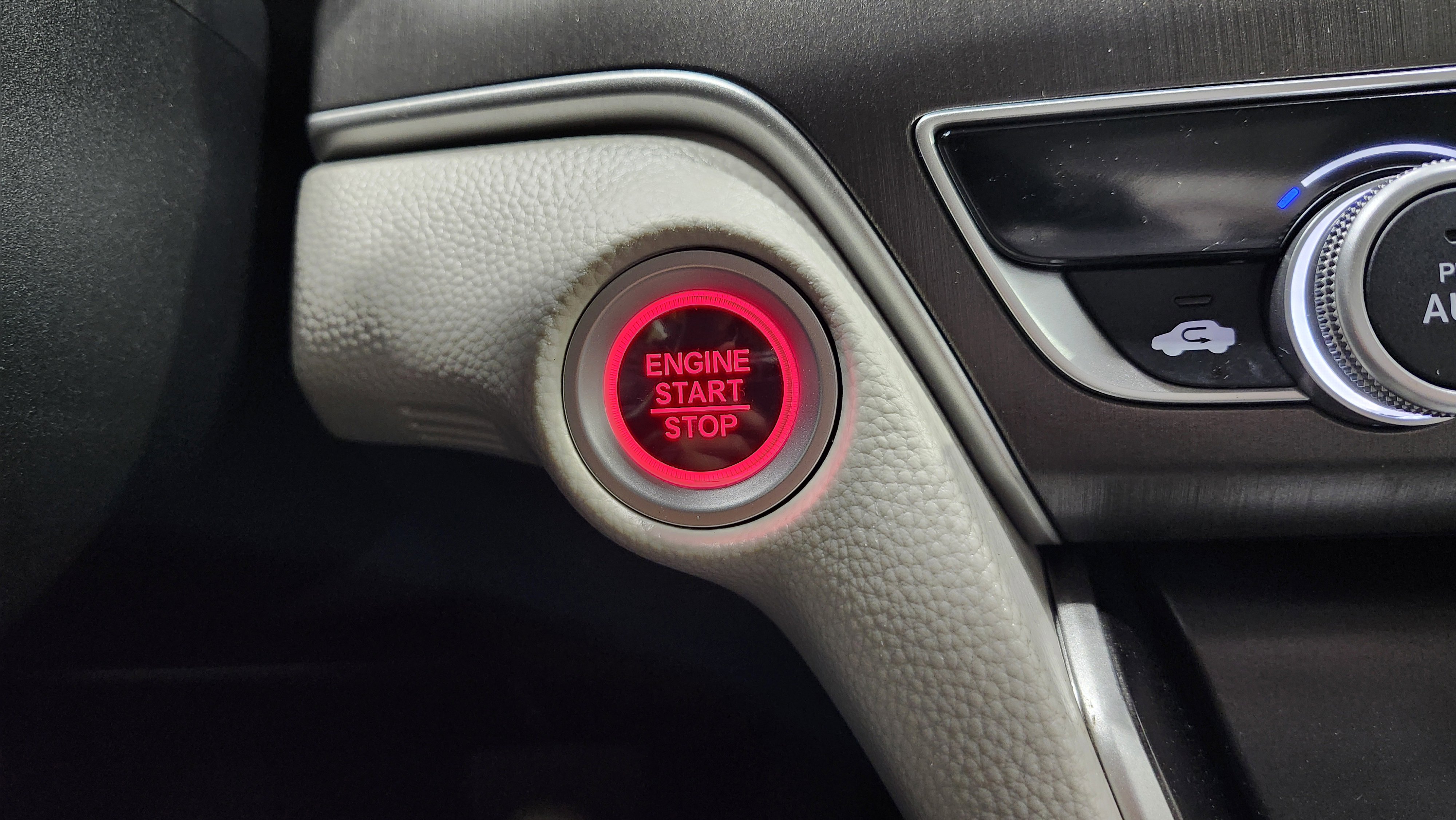 Used 2018 Honda Accord LX image 6