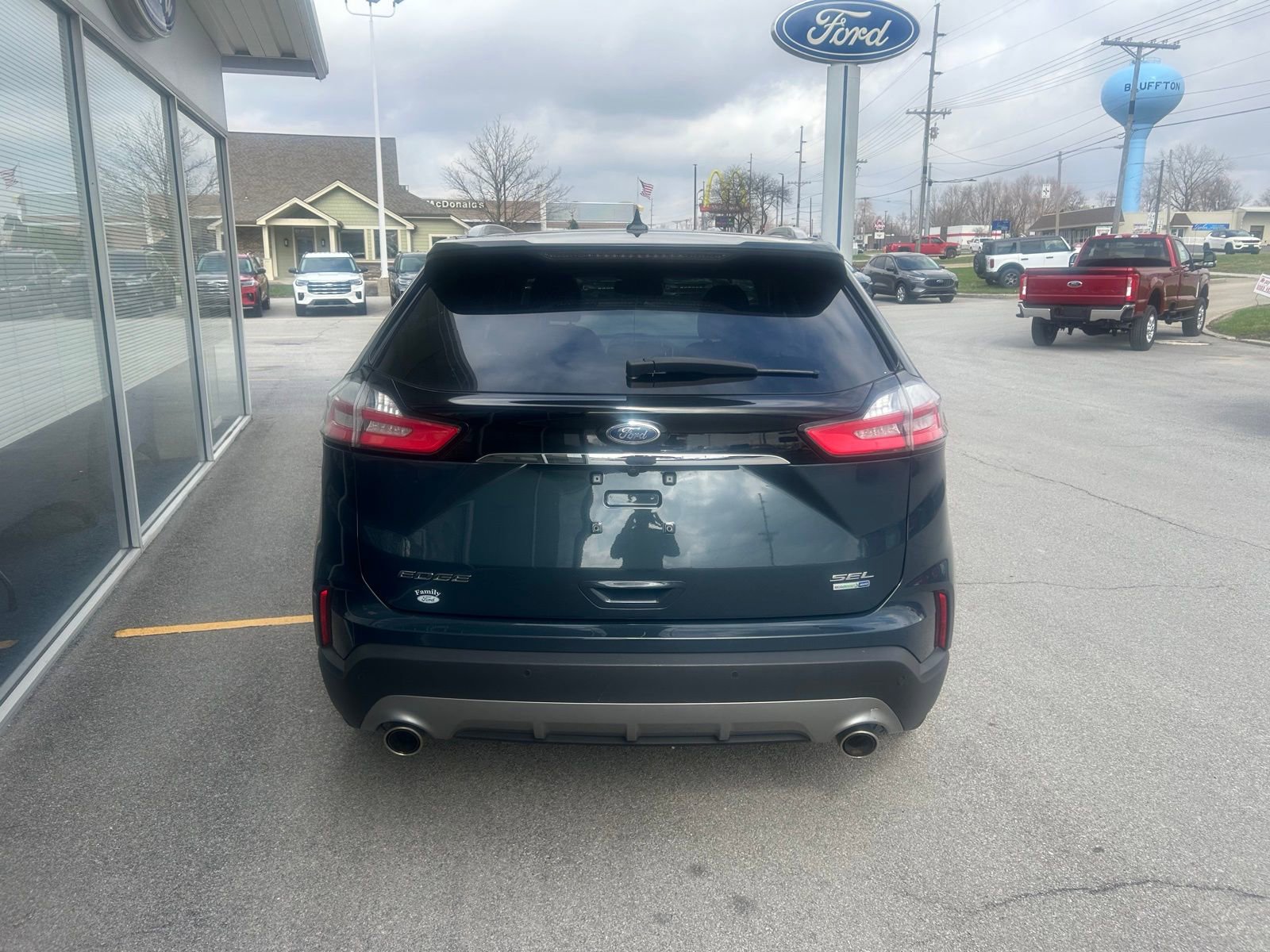 Used 2019 Ford Edge SEL w/ Equipment Group 201A image 4