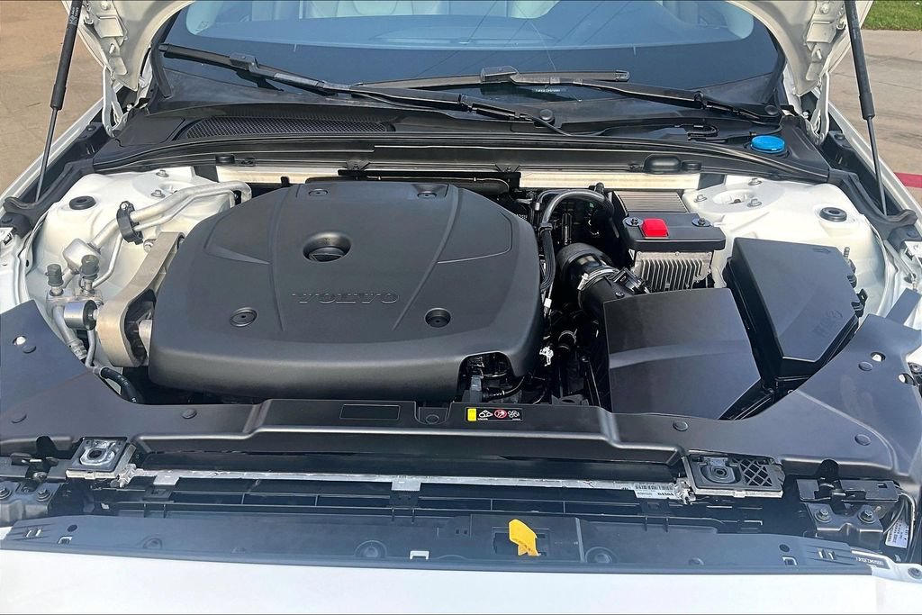 Used 2021 Volvo S60 T5 Momentum FWD image 13