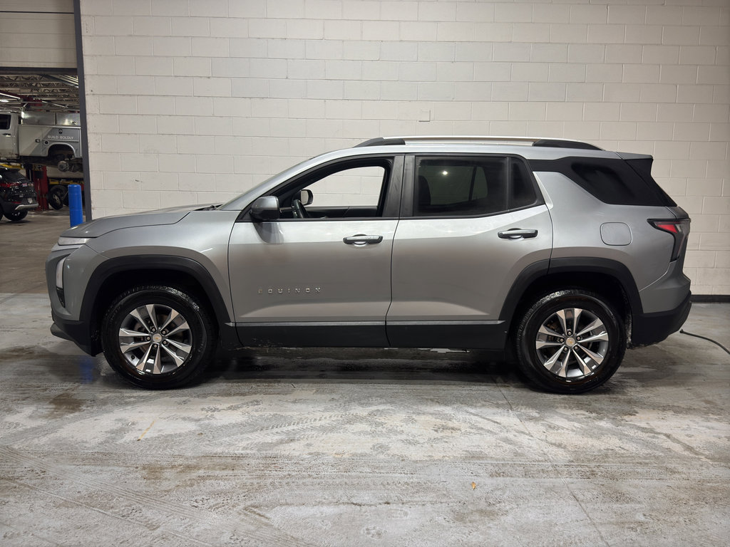 Used 2025 Chevrolet Equinox LT w/ Convenience Package II image 2