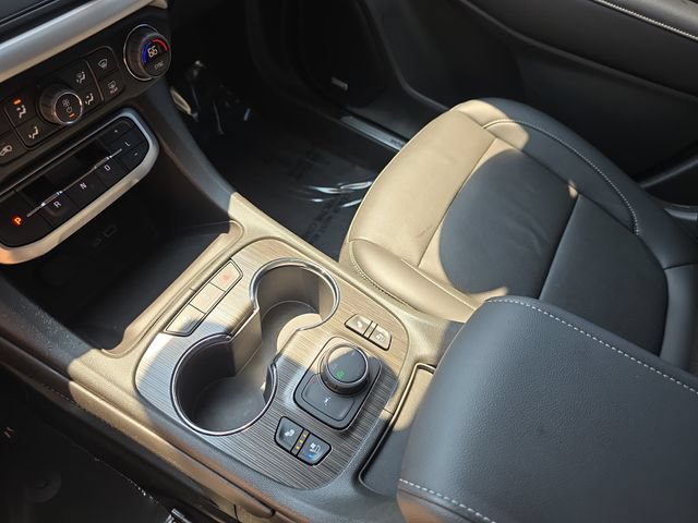 Used 2023 GMC Acadia SLT w/ Elevation Edition AWD/4WD image 28