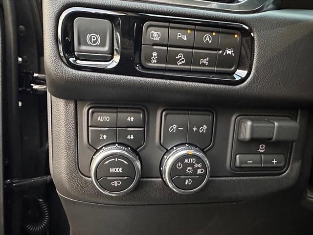 New 2026 GMC Yukon XL Denali w/ Denali Reserve Package image 28