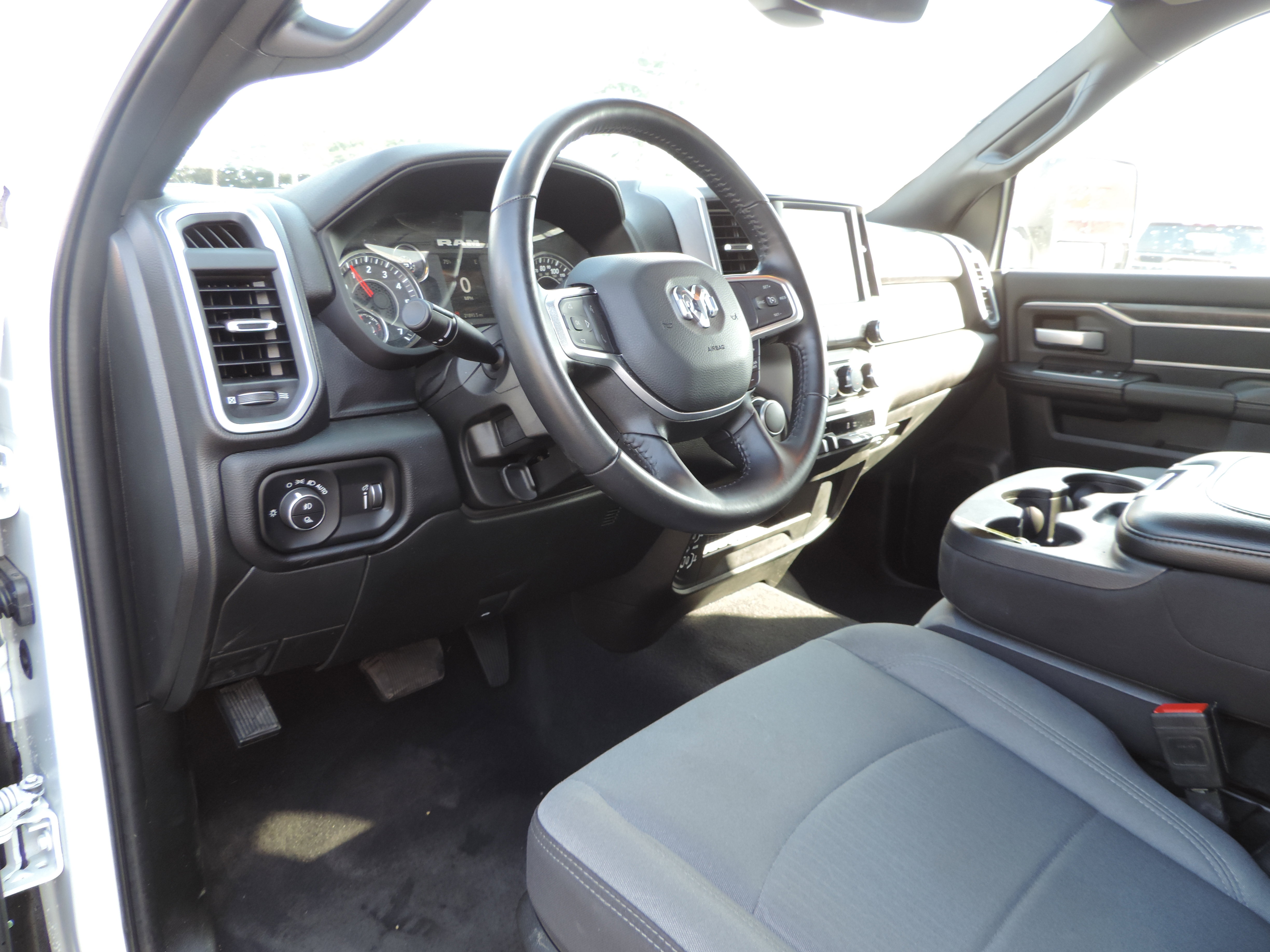 Used 2024 RAM 2500 Big Horn w/ Bed Utility Group image 7