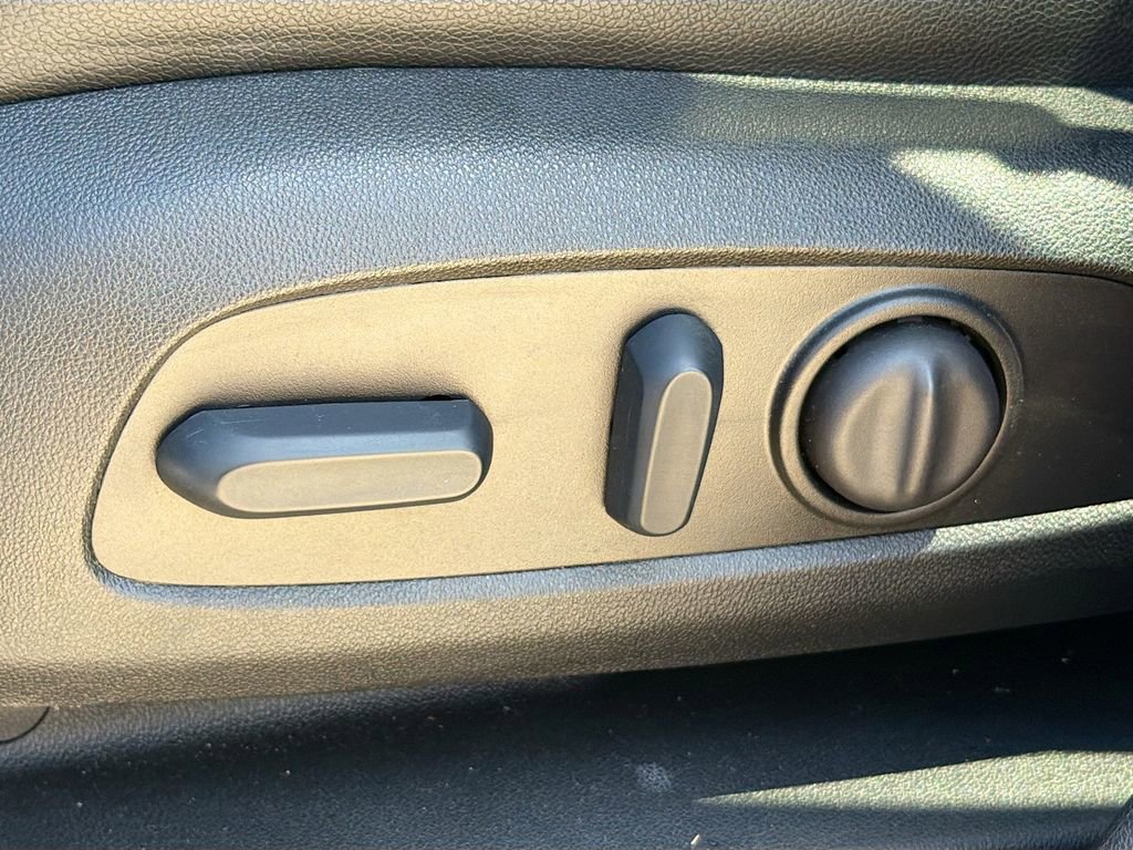 Used 2024 Chevrolet Equinox RS w/ RS Leather Package FWD image 38