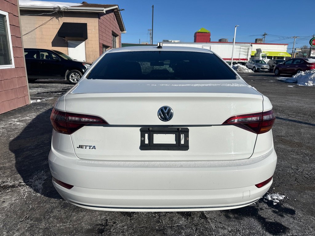 Used 2019 Volkswagen Jetta SE w/ Cold Weather Package image 4