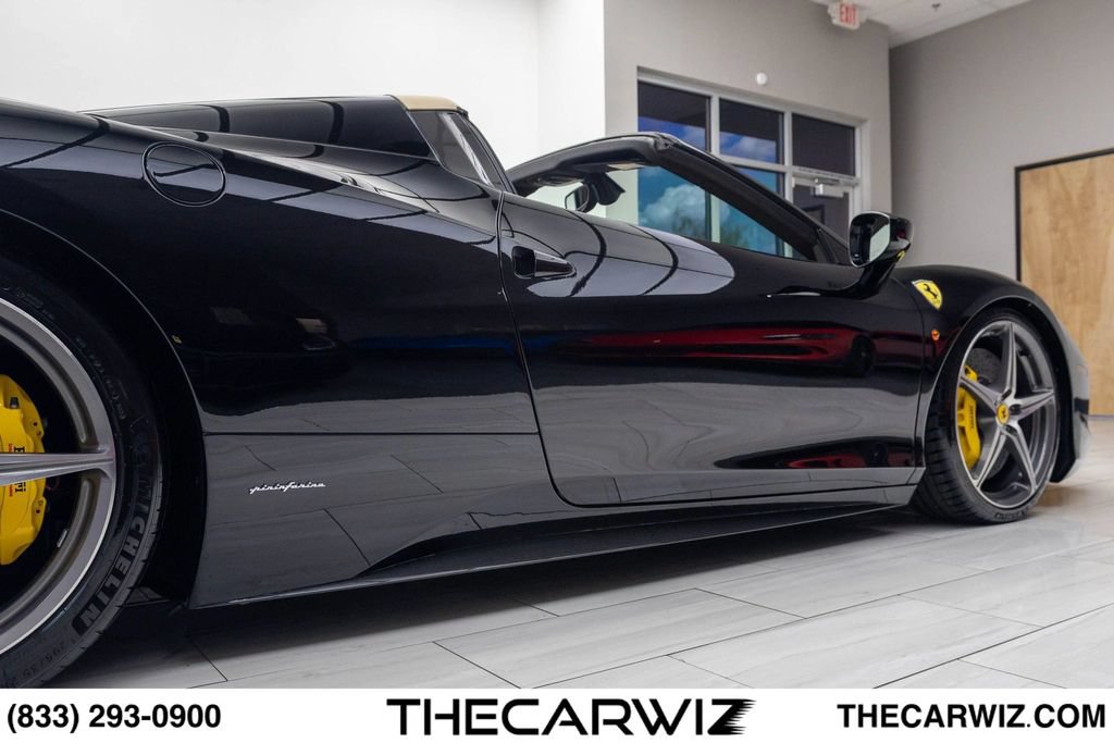 Used 2015 Ferrari 458 Spider RWD image 31