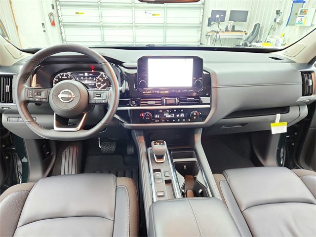 Used 2025 Nissan Pathfinder SL w/ SL Premium Package image 25