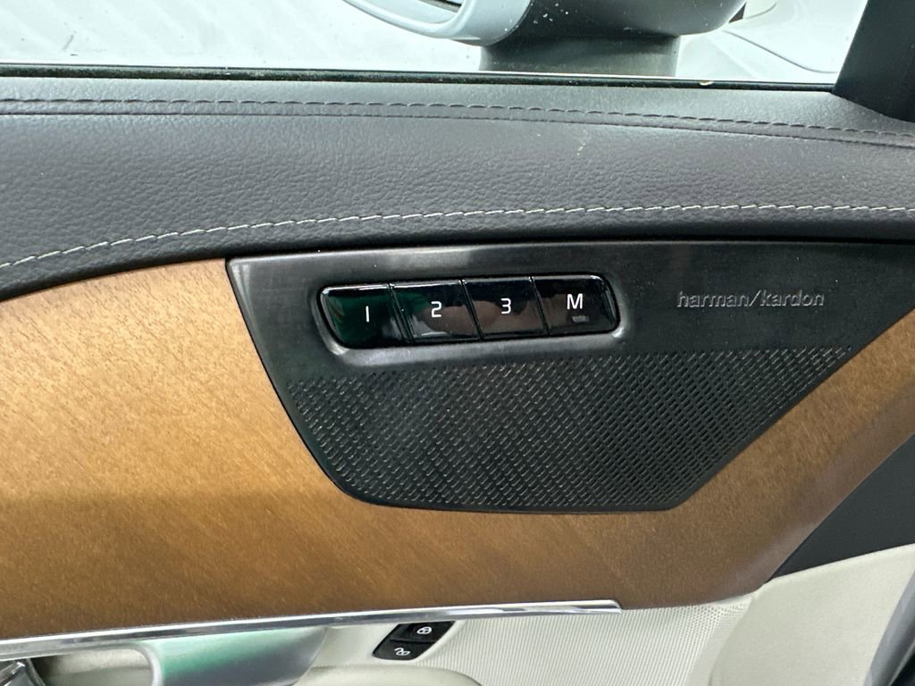 Used 2019 Volvo XC90 T6 Inscription w/ Advanced Package image 12
