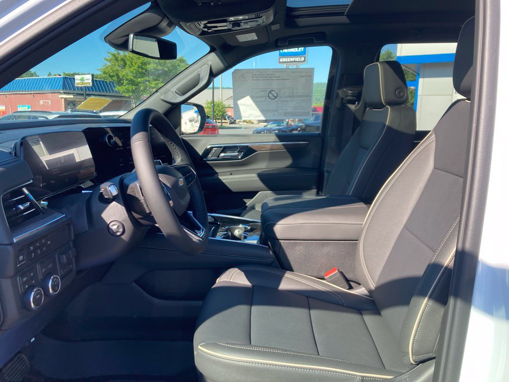 New 2026 Chevrolet Tahoe Premier w/ Sun And Tow Package AWD/4WD image 3
