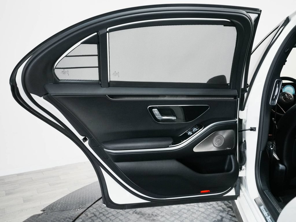 Used 2023 Mercedes-Benz S 500 4MATIC w/ AMG Line image 13