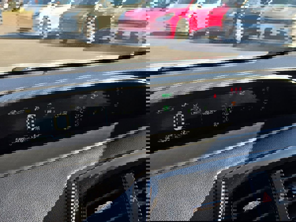 Used 2017 Toyota Prius Four Touring w/ Carpet Mat Package image 27