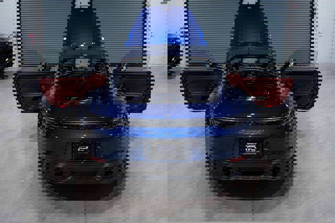 Used 2023 Porsche 911 Carrera 4 GTS AWD/4WD image 39