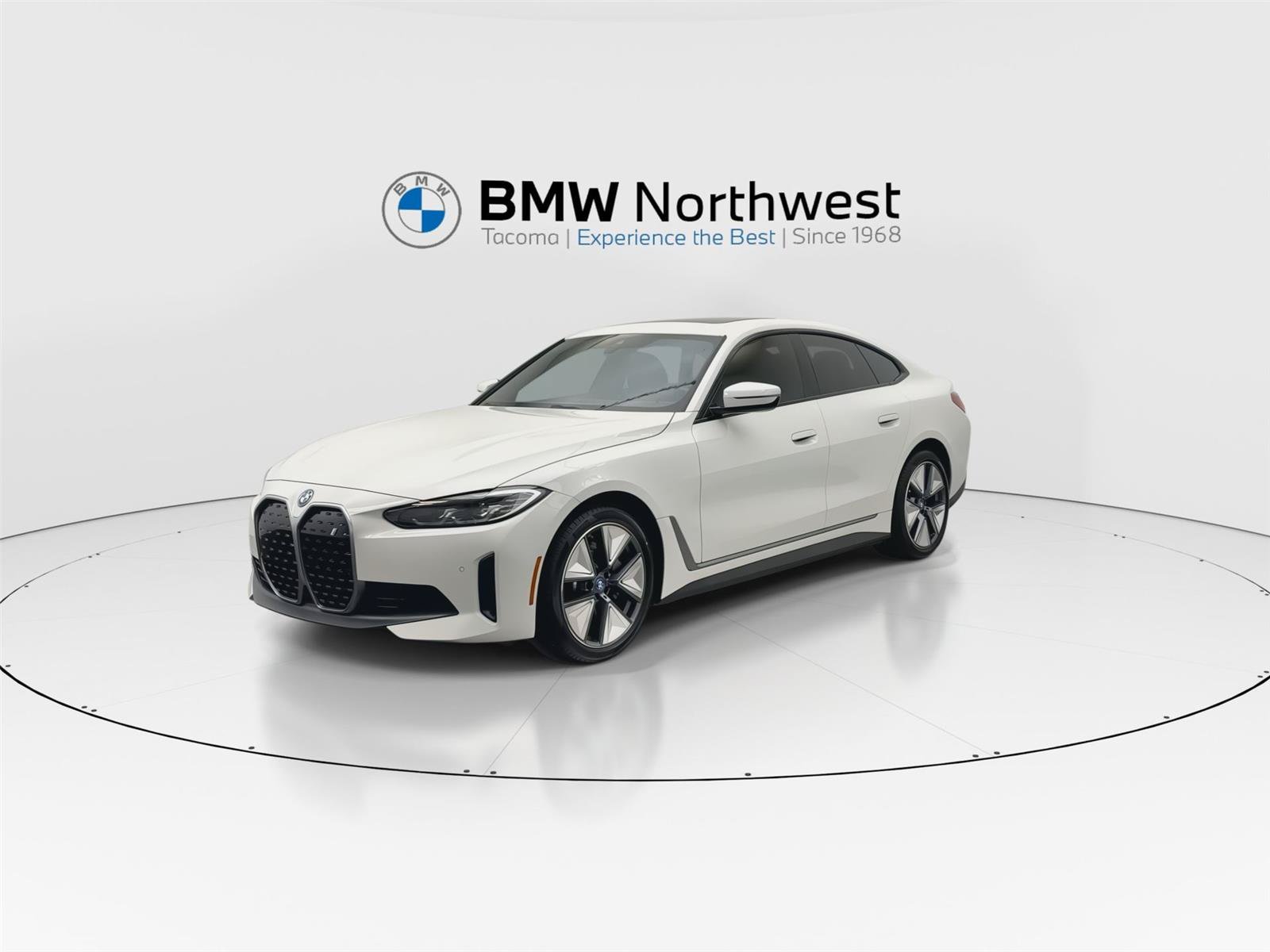 Used 2023 BMW i4 eDrive35 RWD image 9