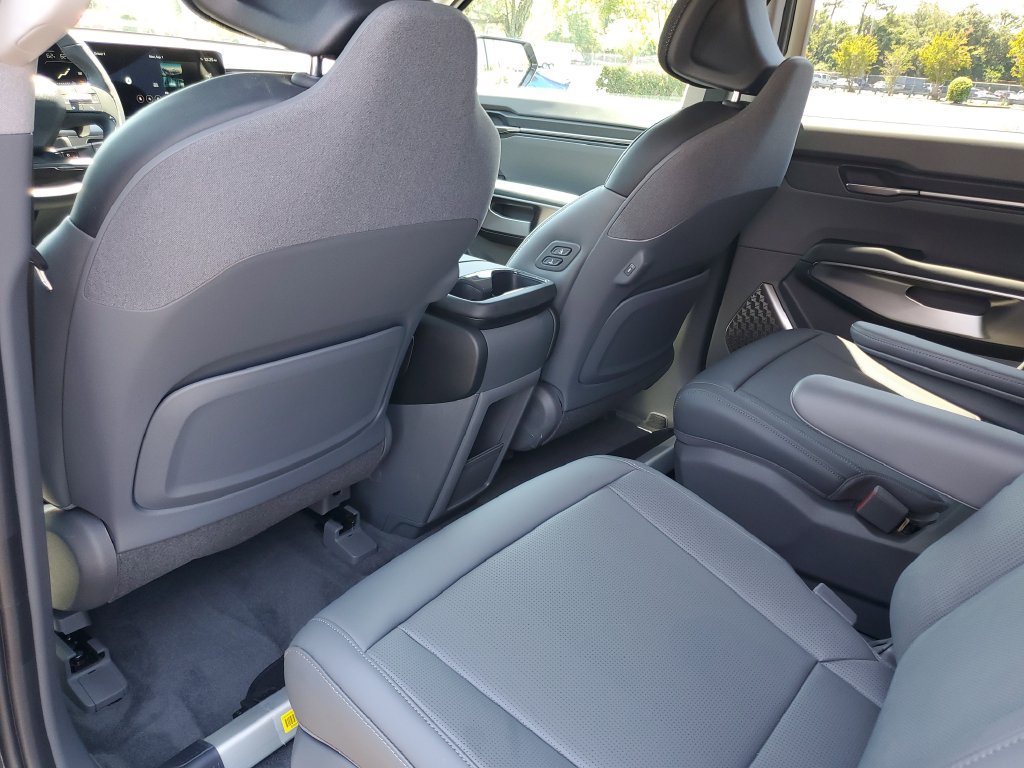 New 2026 Kia EV9 Light RWD image 23