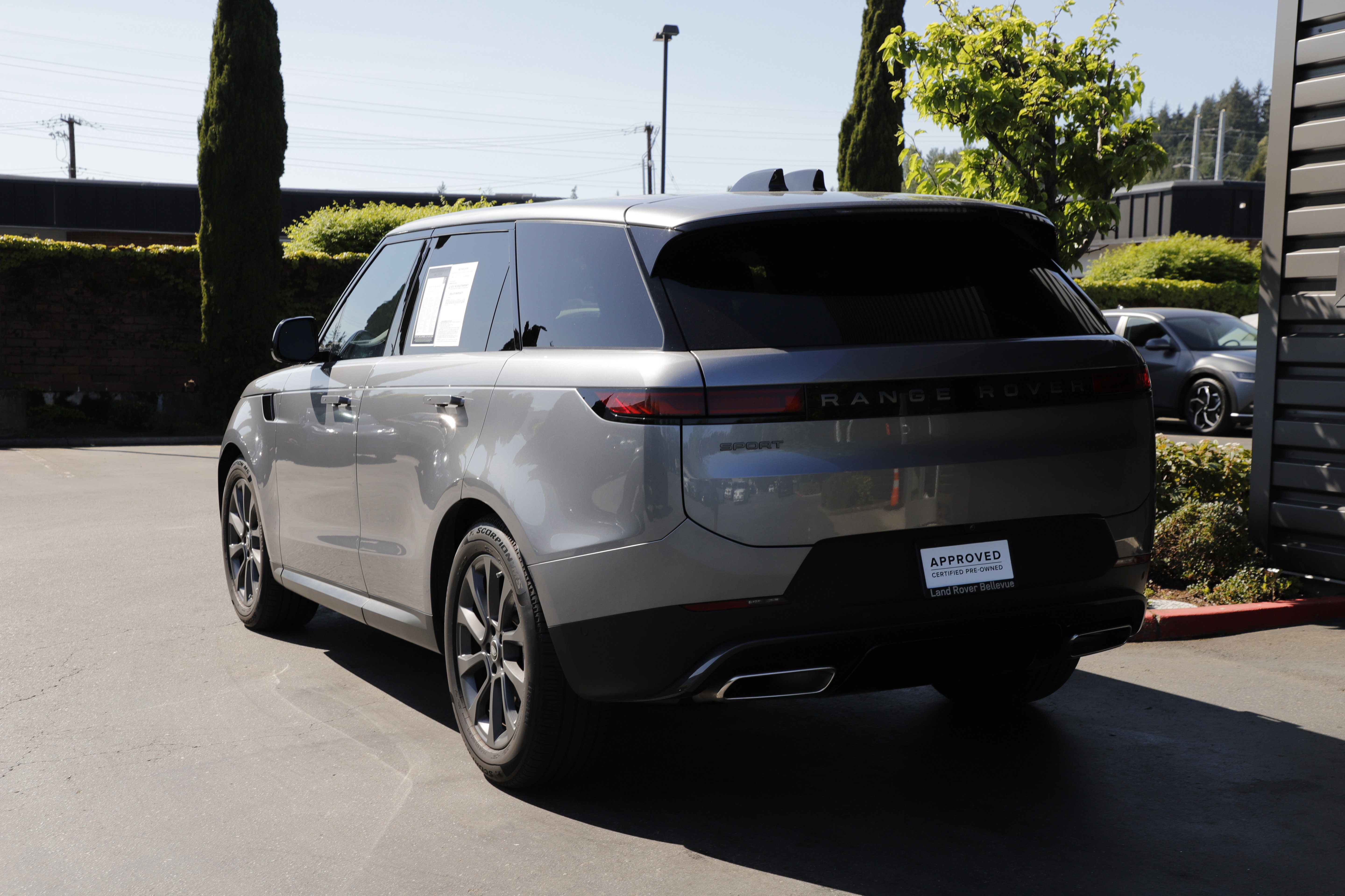 Certified 2025 Land Rover Range Rover Sport AWD/4WD image 6