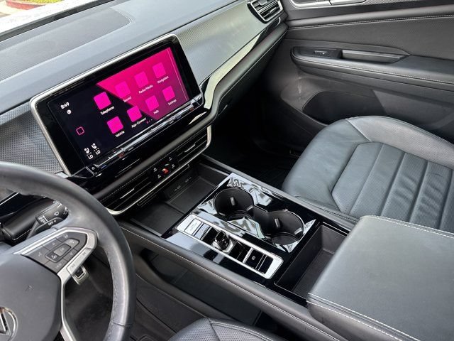 Used 2024 Volkswagen Atlas Cross Sport SEL R-Line AWD/4WD image 28